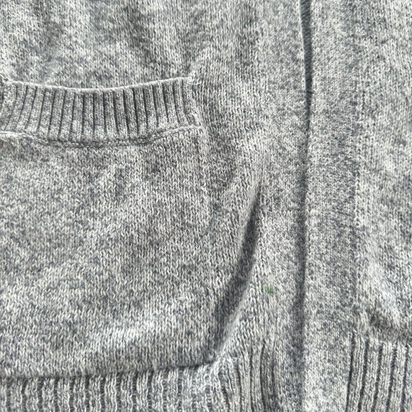 Old Navy Girls Grey Knit Sweater Cardigan Size 10-12 - Picture 4 of 5